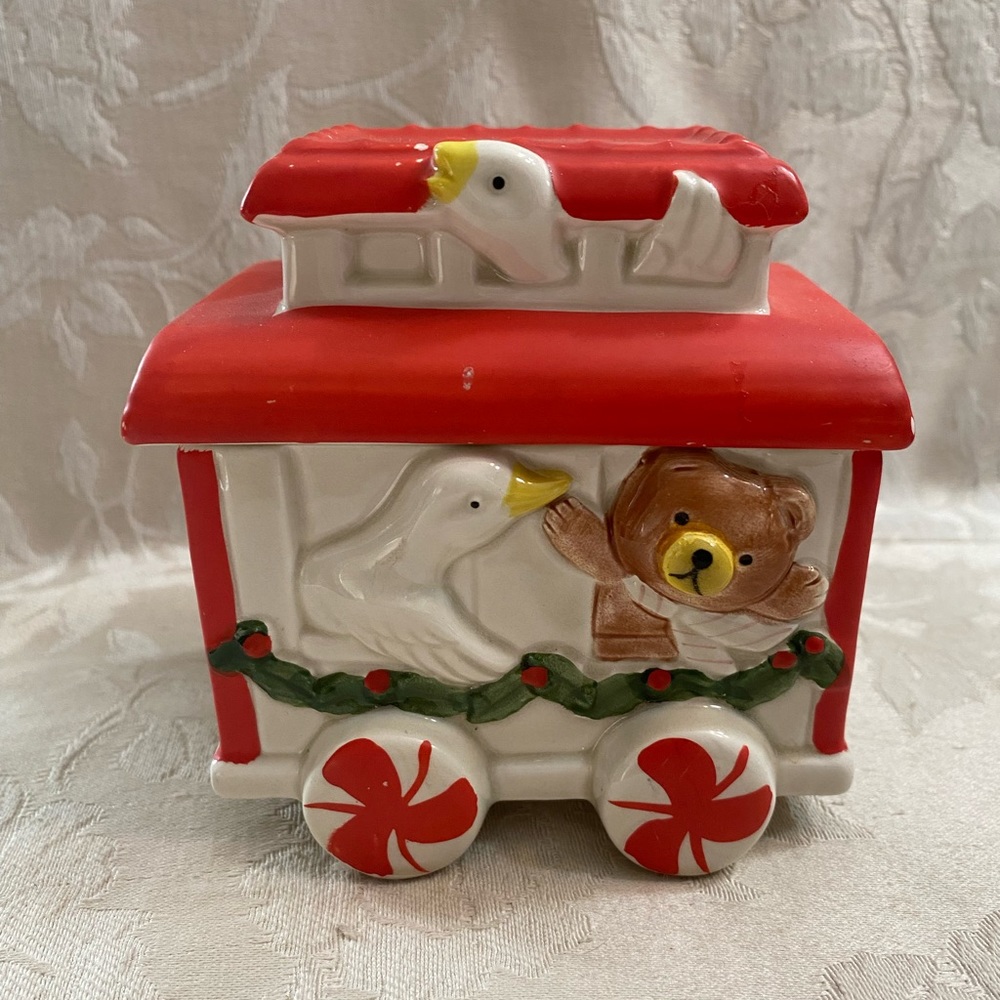 Vintage TRAIN CABOOSE Ceramic Figural Covered Box St Nicholas Japan